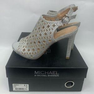 Women’s 8.5 Silver Allie Laser Cut Suede Heels Michael by Michael Shannon NWOT